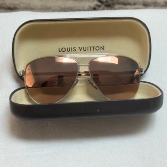 Louis Vuitton Jetset Aviator U Sunglasses - Picture 3 of 12